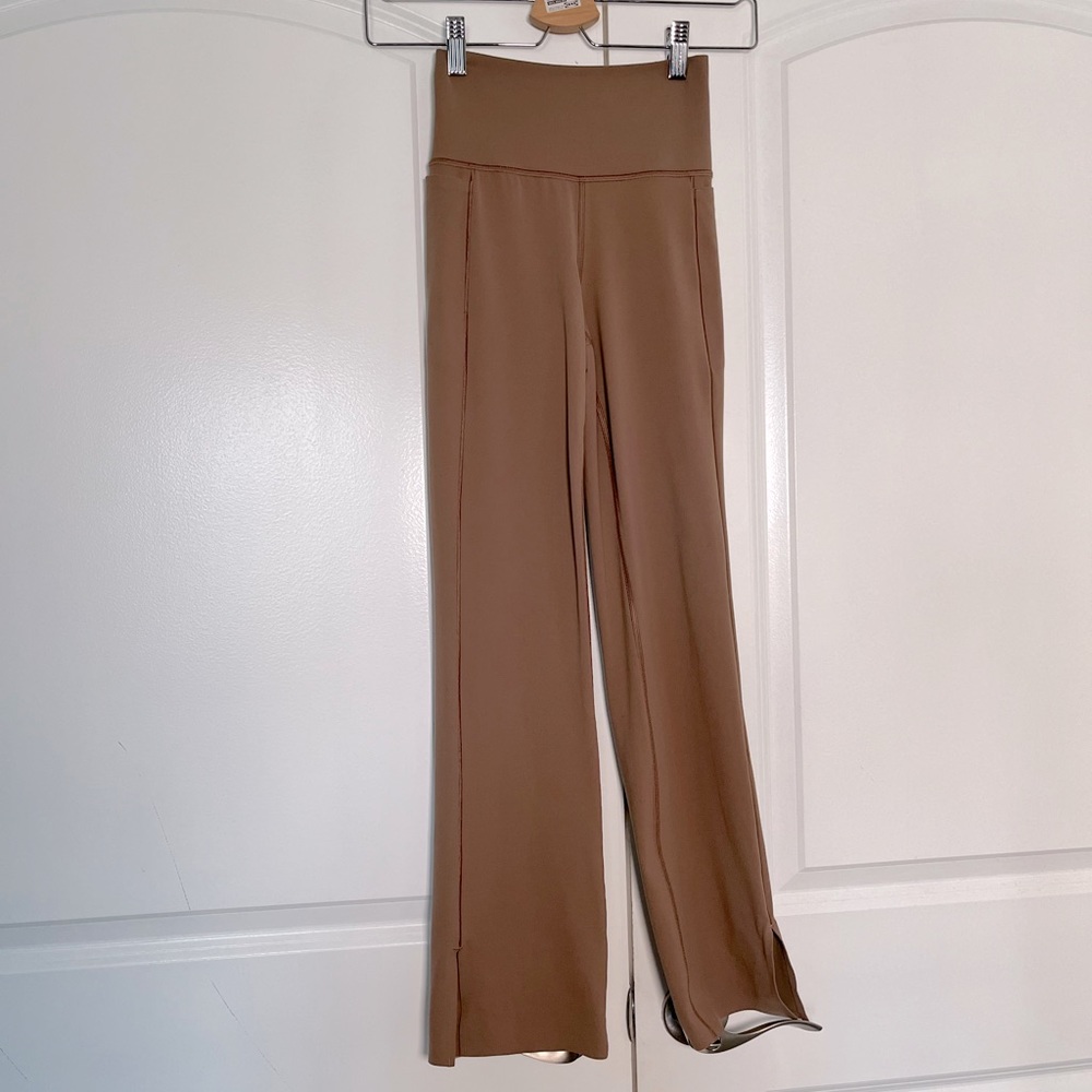 Athleta Transcend Stash Crop Straight Leg Pant size XS - Picture 6 of 10